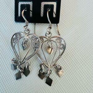 🇹🇭 Elegant 92.5 Silver Heart Dangle Earrings purchased in Thailand 🇹🇭
